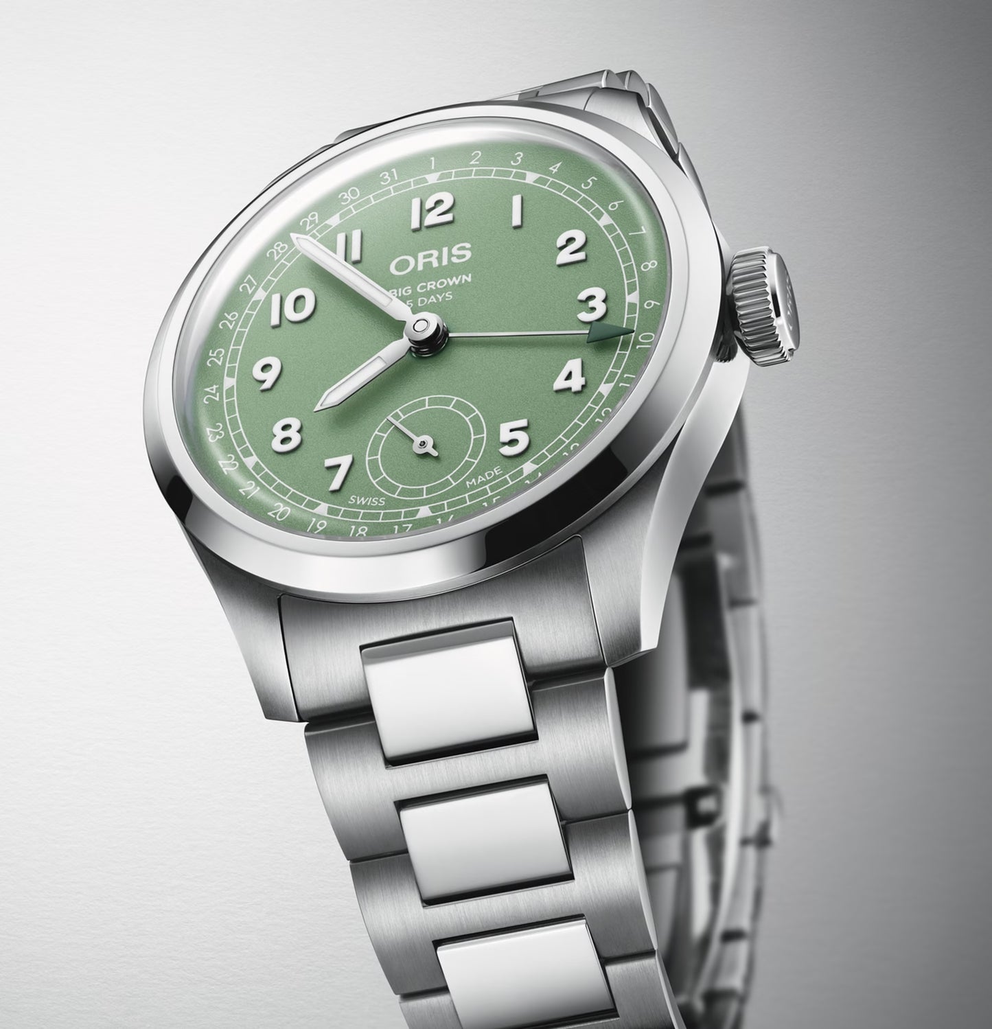 Big Crown Pointer Date Calibre 403